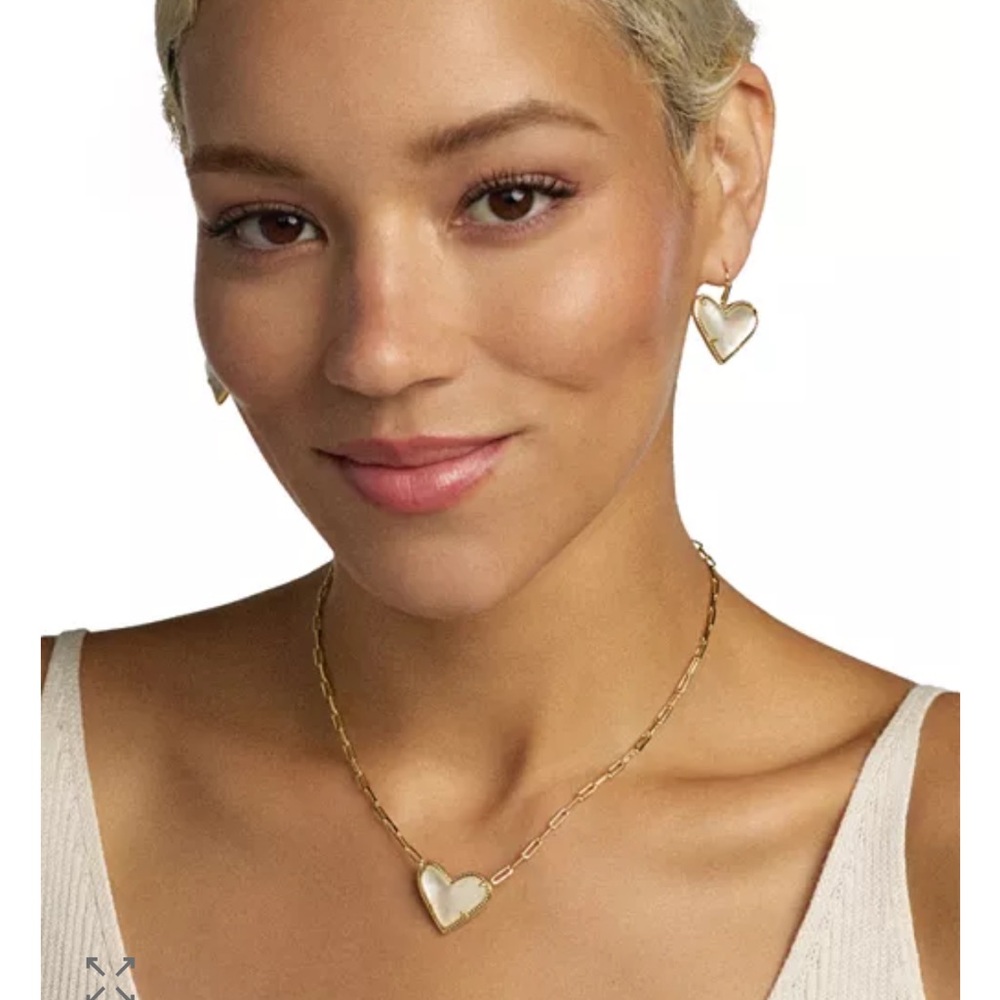 NWT- Kendra Scott Ari Heart Statement Pendant Necklace - Picture 5 of 8